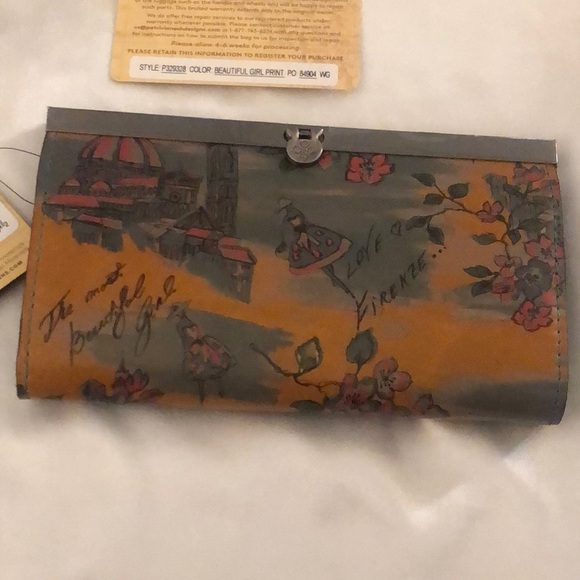 Patricia Nash Cauchy Leather Wallet Beautiful Girl Print NWT & Registration Card - Picture 6 of 16